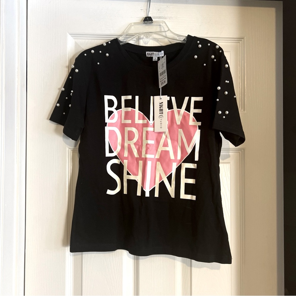 Woman’s Night Studio Small Tshirt Believe Dream Shine